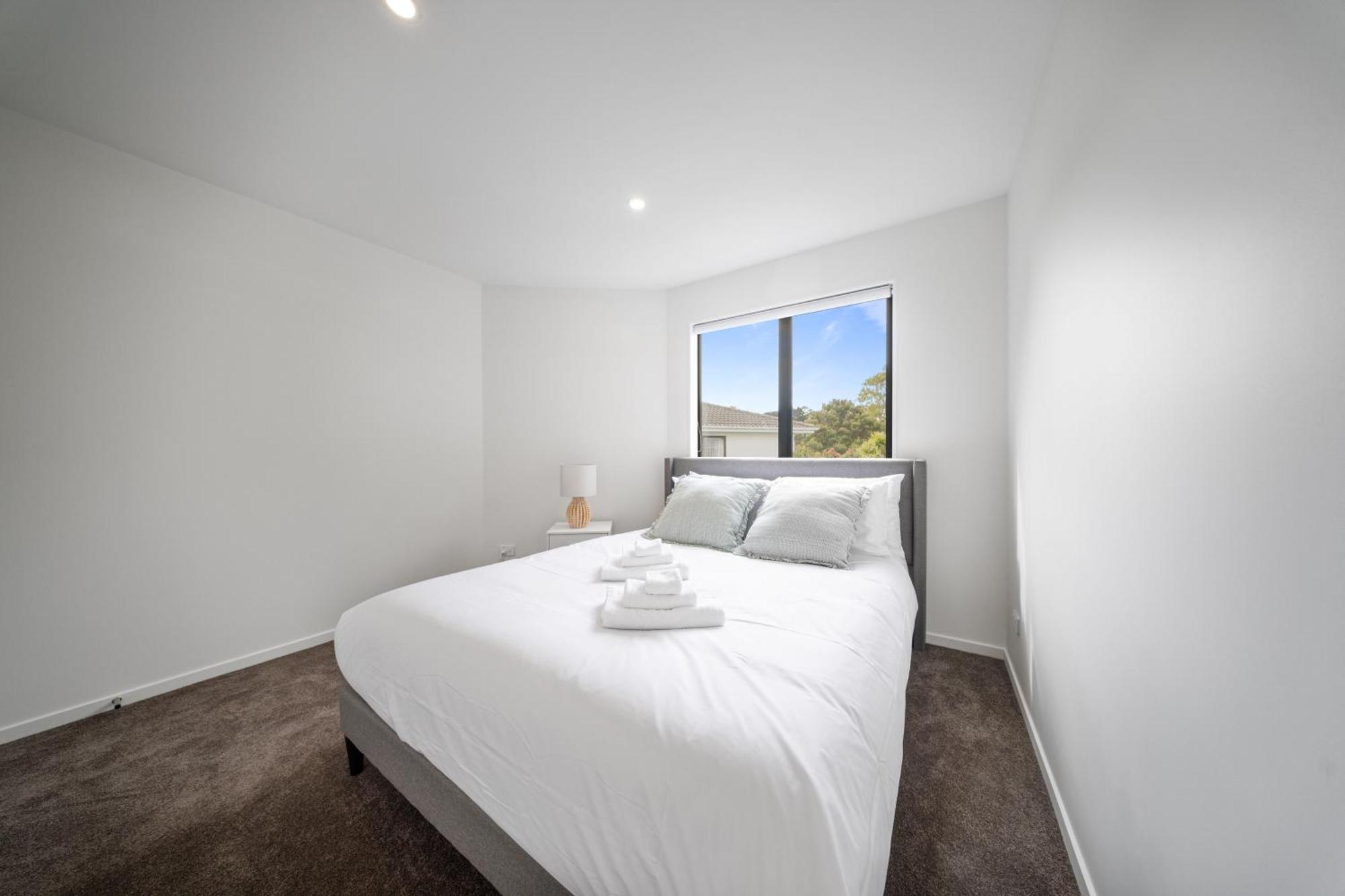 West Harbour Modern 4-Bedroom Retreat Auckland Exteriér fotografie