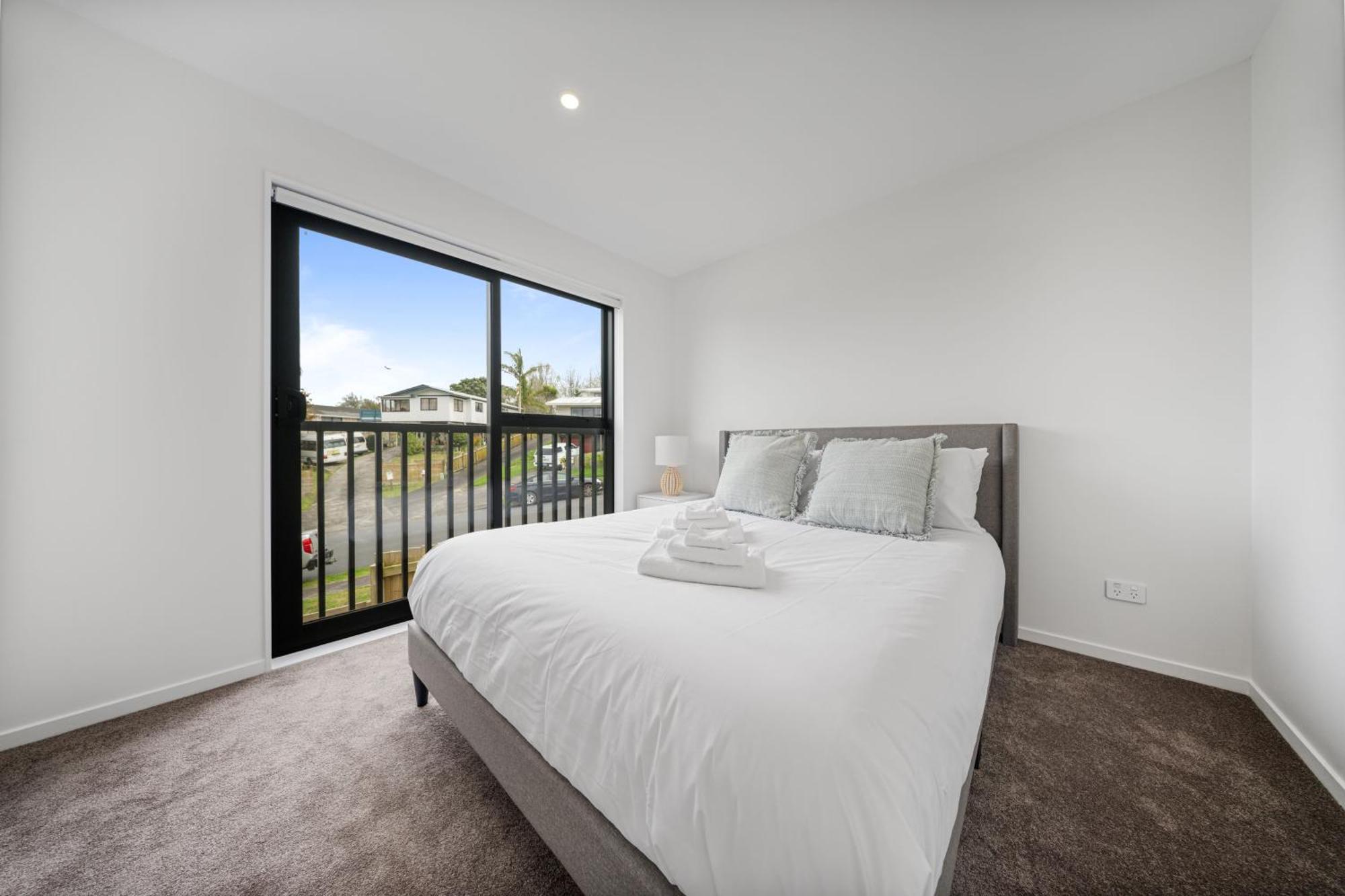 West Harbour Modern 4-Bedroom Retreat Auckland Exteriér fotografie