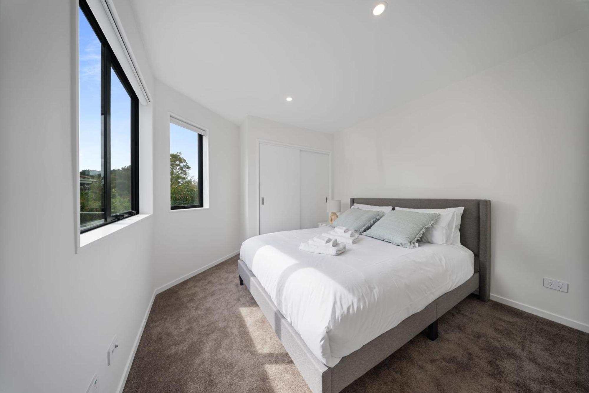 West Harbour Modern 4-Bedroom Retreat Auckland Exteriér fotografie